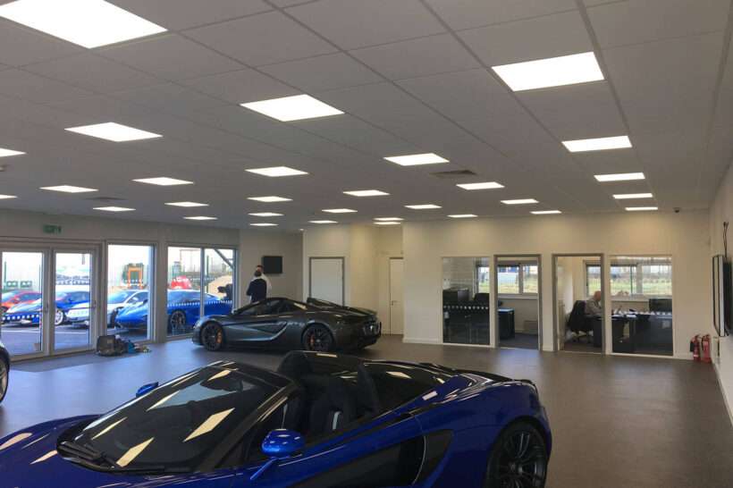 Neptunus-Flexolution-Showroom-McLaren-Hatfield-Temporary-showroom