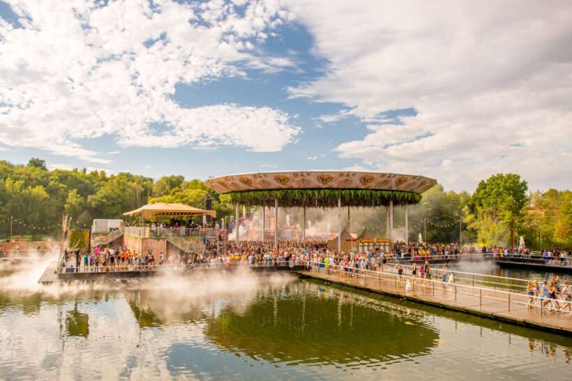 Neptunus-Salacia-Tomorrowland-Boom-Festival-structure