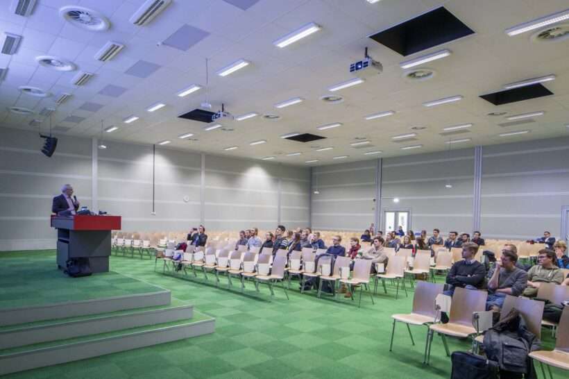 temporary-build-evolution-rwth-horsaal-aachen