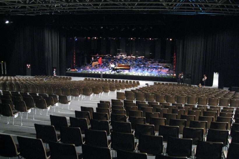 Neptunus-Evolution-Festival-Verbier-temporary concert hall