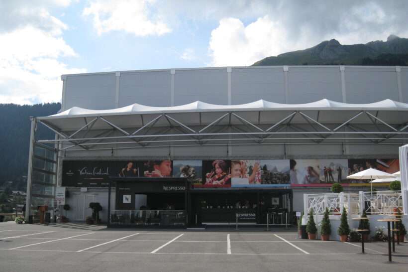 Neptunus-Evolution-Festival-Verbier-temporary concert hall